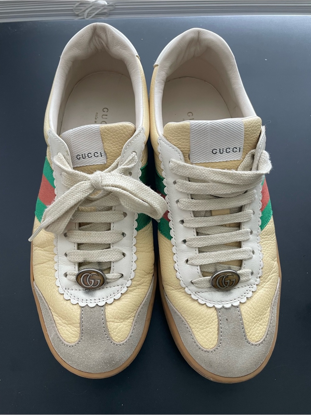 Gucci Cream Leather Sneakers with Green & Red Web Stripe